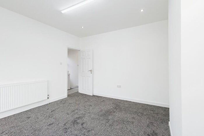 4 Bedroom Semi-Detached House To Rent In Ashdene Road, Withington, M20