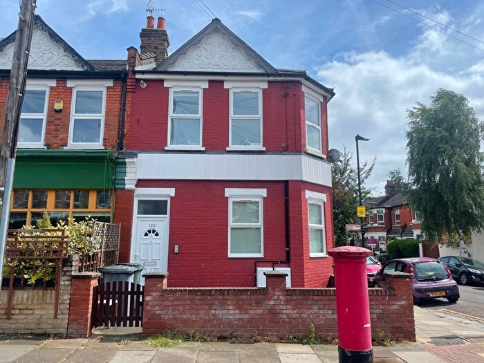 2 Bedroom Flat To Rent In North View Road, London, N8