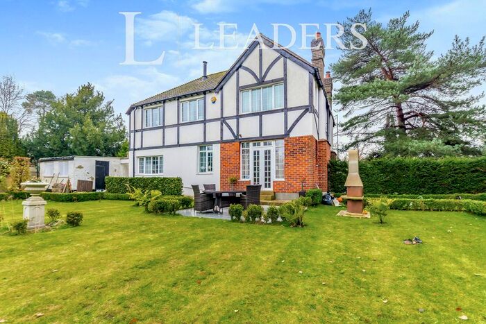 4 Bedroom Property To Rent In Coombe Lane, Croydon, CR0