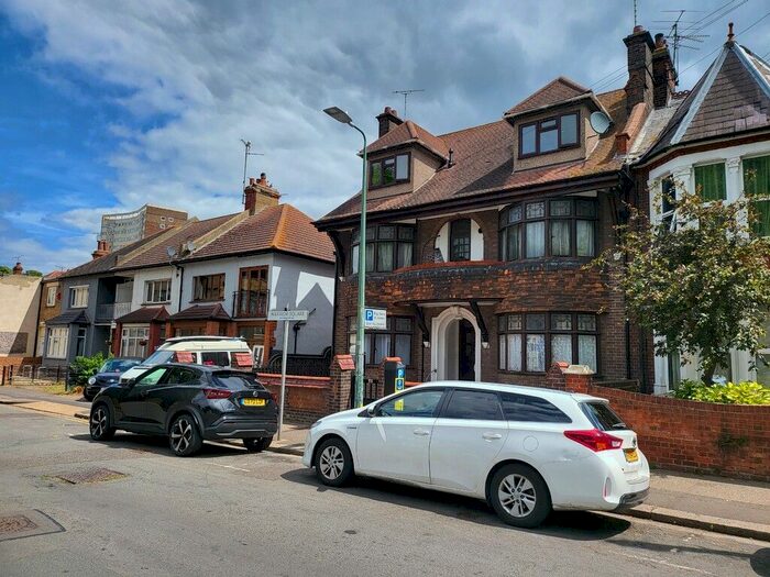 1 Bedroom Flat To Rent In Warrior Court, Warrior Square East, Southend-On-Sea, SS1