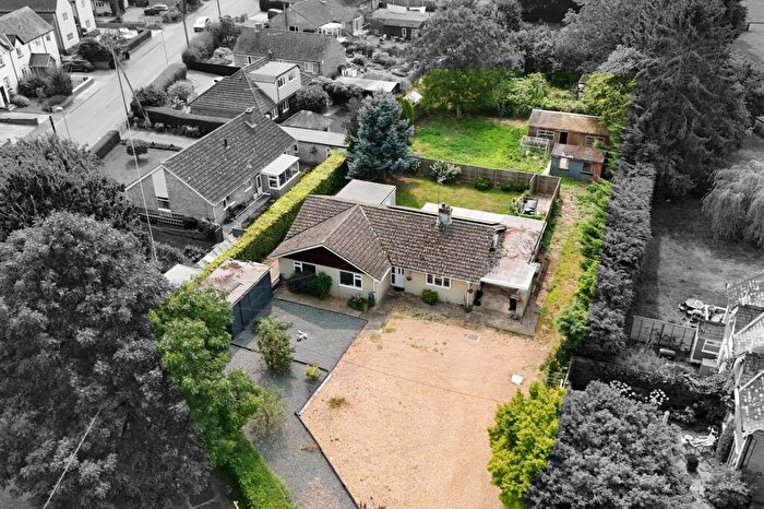 4 Bedroom Detached Bungalow For Sale In Newmarket Road, Cheveley, CB8