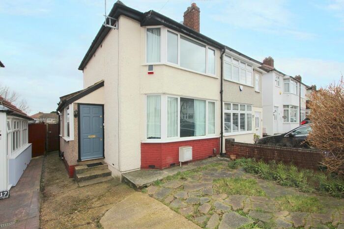 2 Bedroom Semi-Detached House To Rent In Wendover Way, Welling DA16