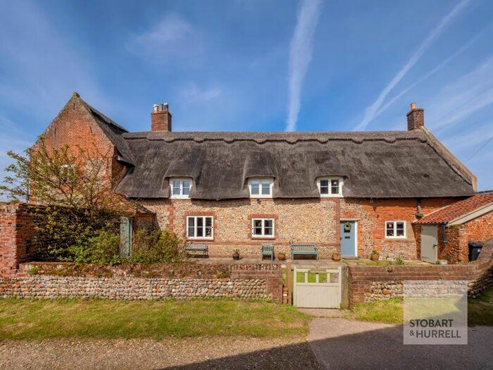 4 Bedroom Detached House For Sale In Whites Farm House, North Walsham Road, Happisburgh, Norfolk, NR12