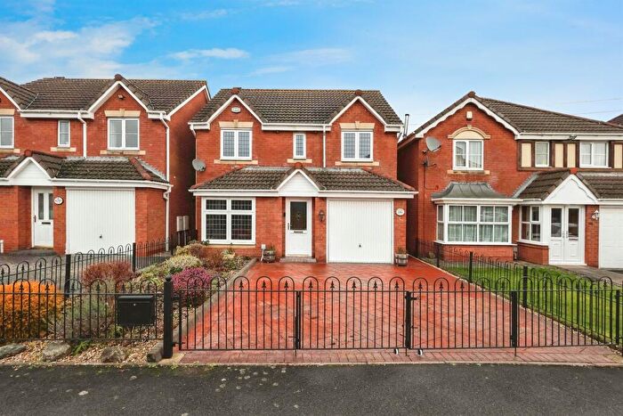 4 Bedroom Detached House For Sale In Macdonald Close, Tividale, Oldbury, B69
