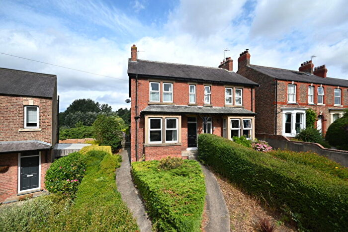 3 Bedroom Semi-Detached House For Sale In Magdalens Road, Ripon, HG4