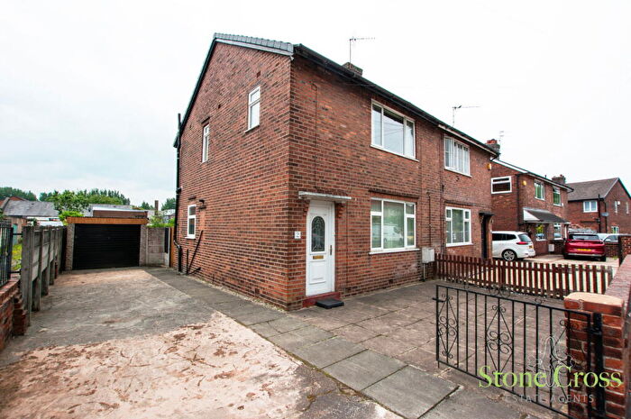 3 Bedroom Semi Detached House For Sale In North Lane, Astley, M29