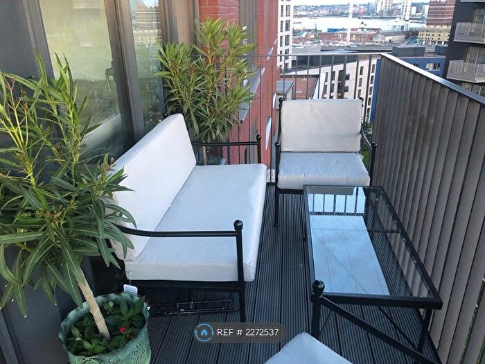3 Bedroom Flat To Rent In Lyell Street, London, E14