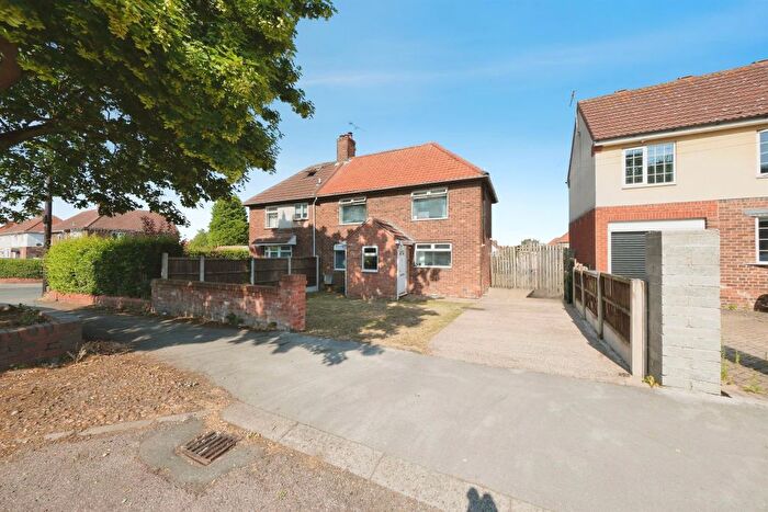 3 Bedroom Semi-detached House For Sale In White Avenue, Langold, Worksop, S81