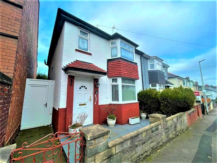 2 Bedroom Semi-Detached House To Rent In Vicarage Road, Wednesbury, WS10