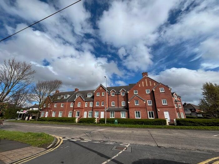 2 Bedroom Flat To Rent In Southport Road, Lydiate, Liverpool, L31
