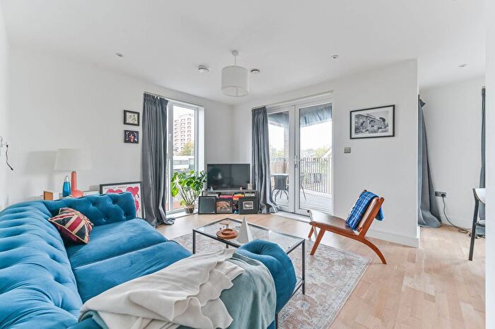 1 Bedroom Flat To Rent In Norwood, Norwood, London, SE25