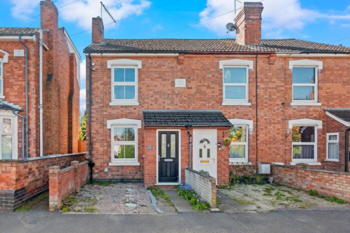 2 Bedroom End Of Terrace House For Sale In Mcintyre Road, St. John's, Worcester., WR2