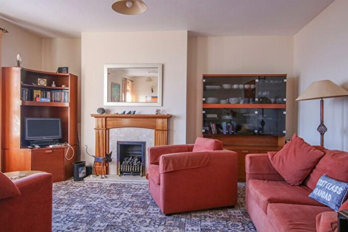 1 Bedroom Apartment For Sale In Crag Path, Aldeburgh, IP15
