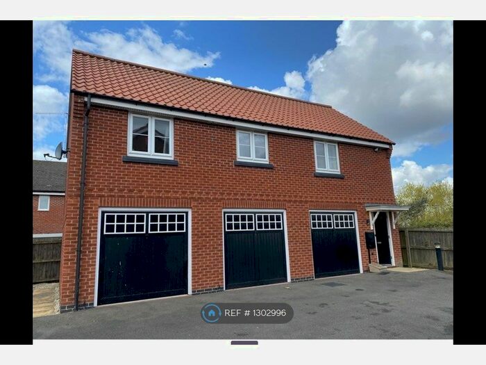 2 Bedroom Detached House To Rent In Parsons Close, Fernwood, Newark NG24