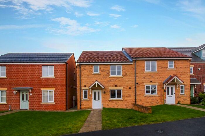 3 Bedroom Semi-Detached House To Rent In Viscount Close, Shiremoor, Newcastle Upon Tyne, NE27