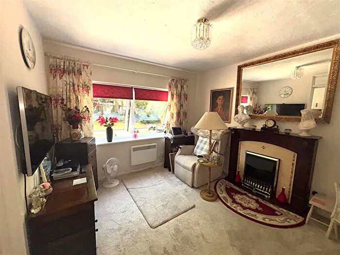 1 Bedroom Retirement Property For Sale In Andorra Court, Widmore Road, Bromley, BR1