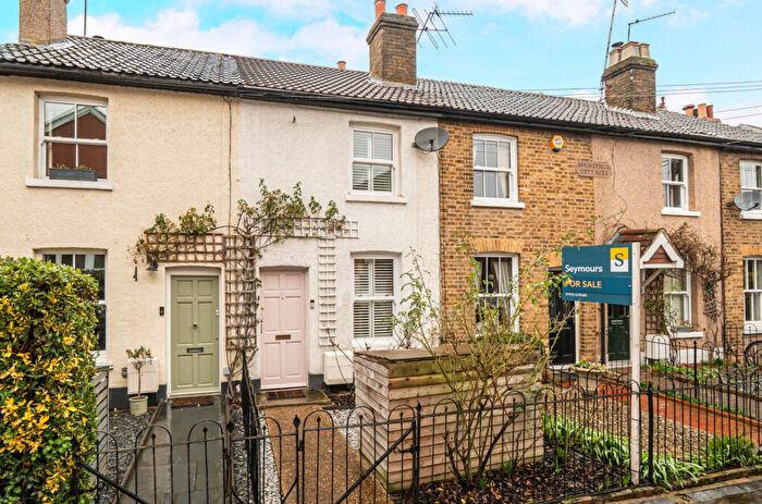 2 Bedroom Terraced House For Sale In Springfield Lane, Weybridge, KT13