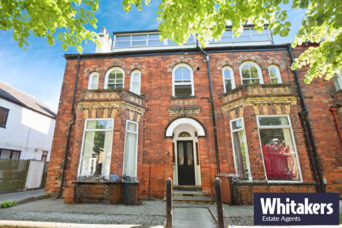 2 Bedroom Apartment To Rent In Flat, Marlborough Avenue, Hull, HU5