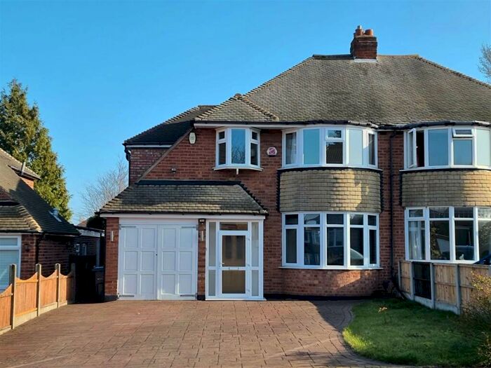 3 Bedroom Semi-Detached House To Rent In Denholm Road, Sutton Coldfield, West Midlands, B73