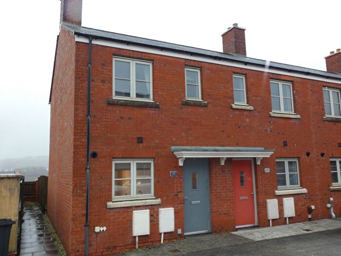 2 Bedroom Link Detached House For Sale In Lon Y Grug, Llandarcy, Neath ., SA10