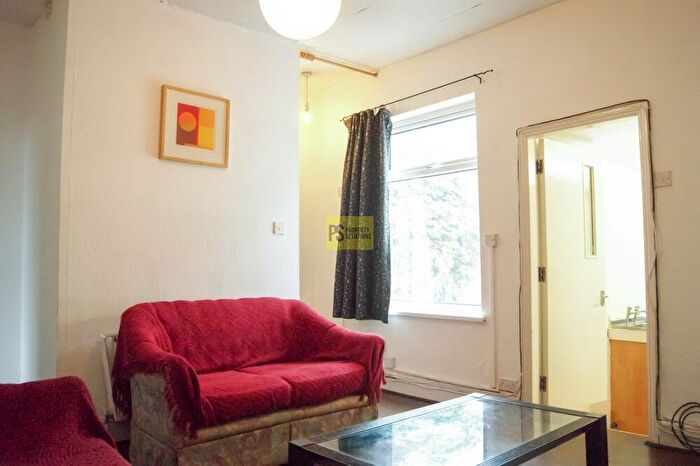 2 Bedroom Terraced House To Rent In Pershore Road, Selly Park, Birmingham, B29
