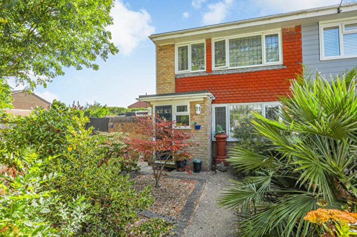 3 Bedroom End Of Terrace House For Sale In Honeyball Walk, Teynham, Sittingbourne, Kent, ME9