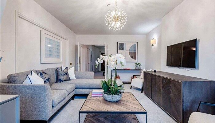 4 Bedroom Flat To Rent In Strathmore Court, Park Road, London, NW8