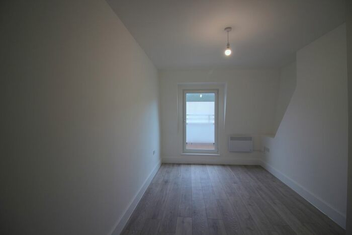 1 Bedroom Flat To Rent In Postway Mews, Ilford, IG1