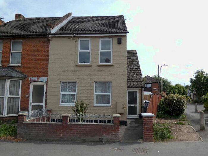 2 Bedroom Maisonette To Rent In Beaver Road, Ashford, TN23
