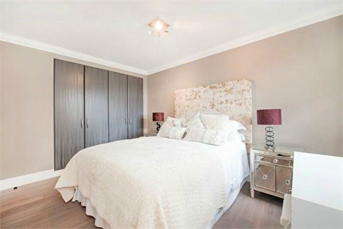 3 Bedroom Flat To Rent In St John's Wood Park, St John's Wood, London, NW8