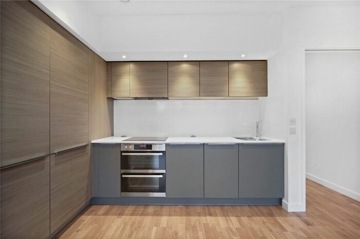 2 Bedroom Flat To Rent In Edmunds House, Colonial Drive, London, W4