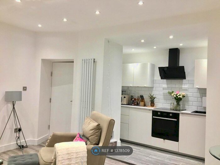 1 Bedroom Flat To Rent In Alexandra Road, Blackburn, BB2