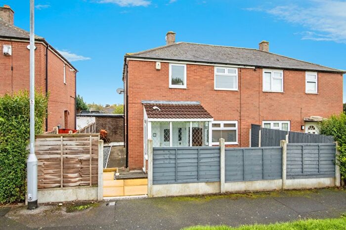 2 Bedroom Semi-Detached House For Sale In Hansby Avenue, Leeds, LS14