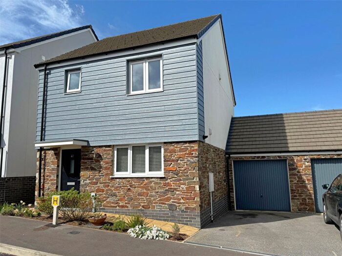 3 Bedroom Link Detached House For Sale In Long Croft Crescent, Hayle, Cornwall, TR27