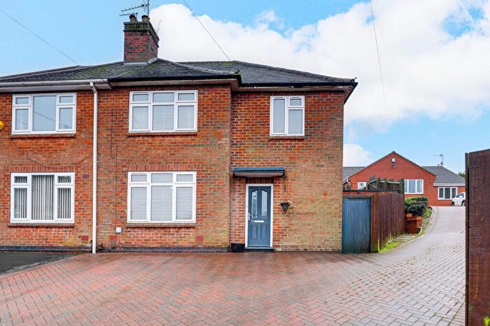 3 Bedroom Semi Detached House For Sale In Valley Road, Carlton, NG4