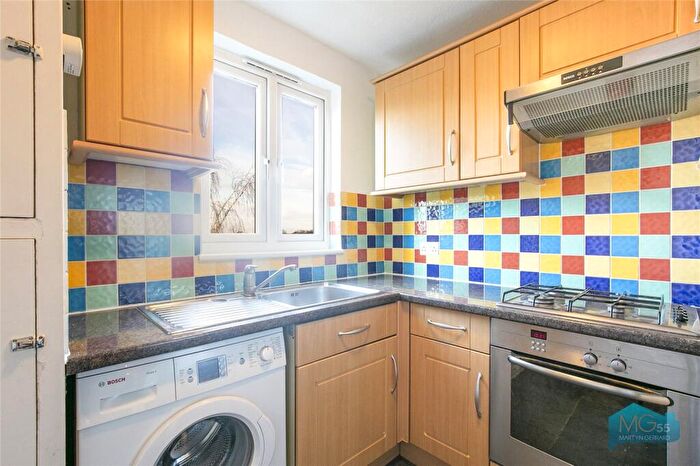 2 Bedroom Apartment To Rent In Haringey Park, Crouch End, London, N8