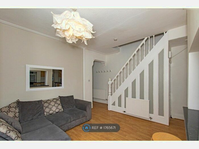 4 Bedroom End Of Terrace House To Rent In Connaught Road, Liverpool, L7