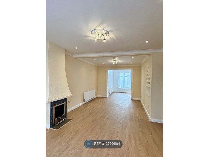4 Bedroom Terraced House To Rent In Turner Road, Edgware, HA8