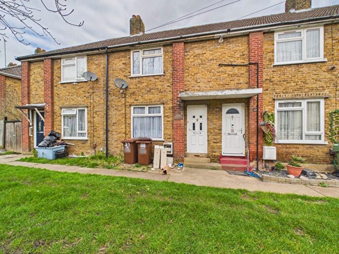 2 Bedroom Terraced House For Sale In Darnley Road, Rochester, Kent, ME2
