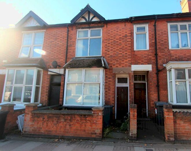 4 Bedroom Flat To Rent In Welford Road, Clarendon Park, Leicester, LE2