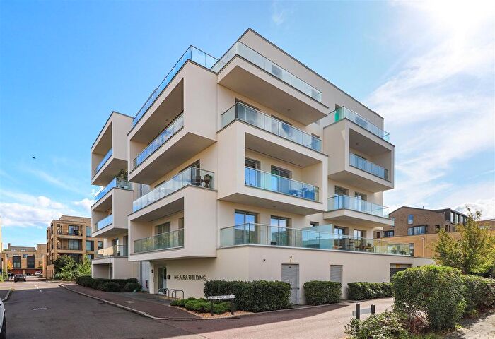 2 Bedroom Flat To Rent In Northtrop Road, Trumpington, Cambridge, CB2