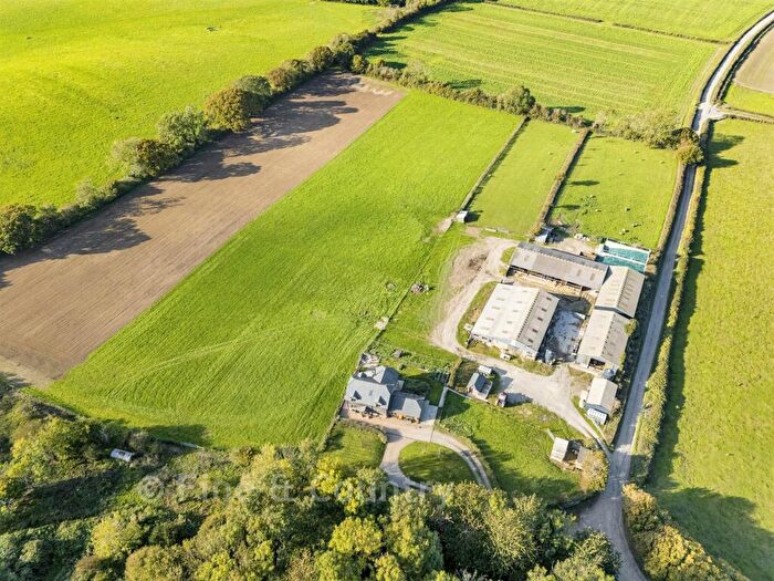 5 Bedroom Detached House For Sale In Mersley Downs Road, Downend, Isle Of Wight, PO30