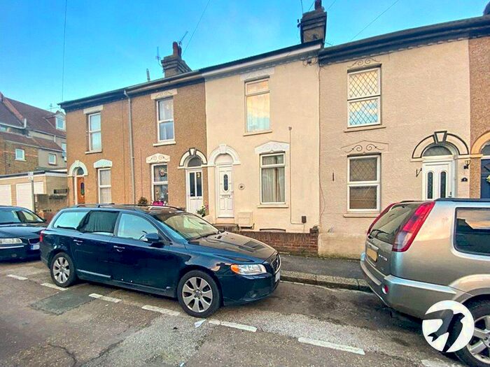 3 Bedroom Terraced House To Rent In Burgess Road, Rochester, ME2
