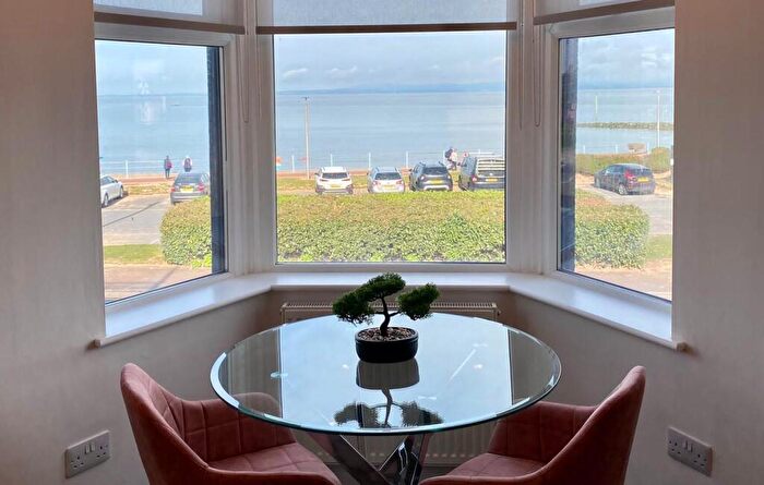 2 Bedroom Apartment For Sale In Marine Road Central, Morecambe, LA4
