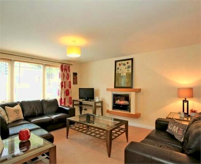 2 Bedroom Flat To Rent In Dee Village, Millburn Street, Aberdeen, AB11