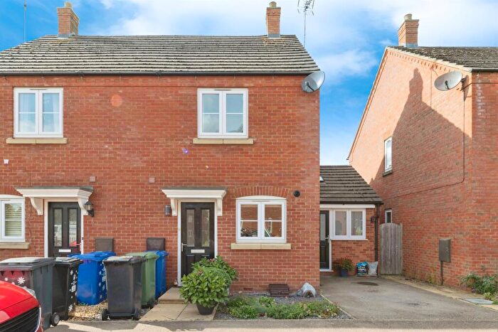 2 Bedroom Semi-Detached House For Sale In Maltings Row, Deanshanger, Milton Keynes, MK19