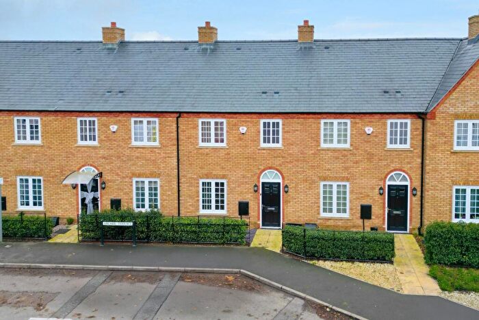 3 Bedroom Terraced House For Sale In High Street, Fenstanton, Huntingdon, Cambridgeshire, PE28