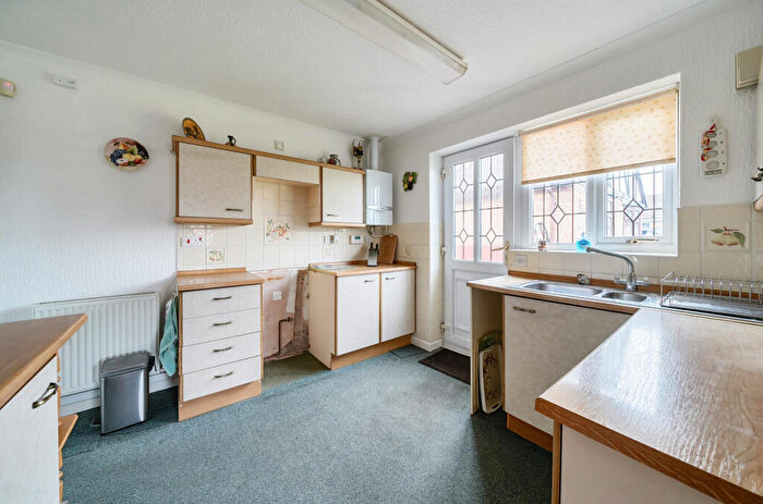 2 Bedroom Bungalow For Sale In Cromwell Court, Ashdene Close, Willerby, Hull, HU10