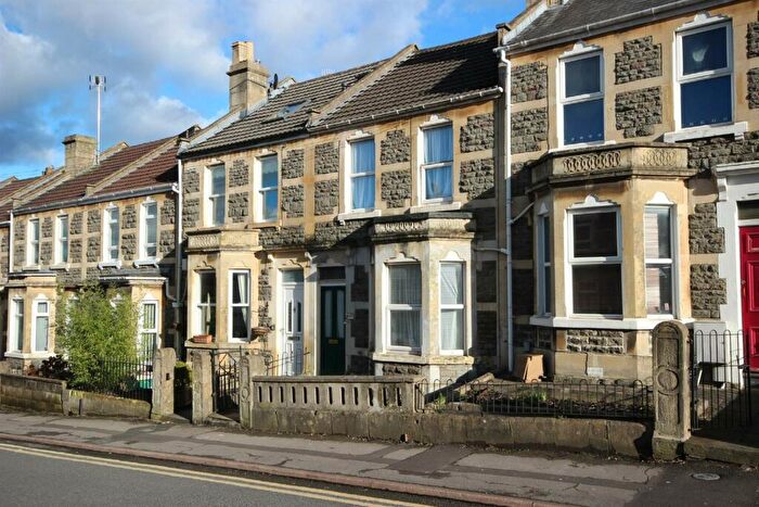 5 Bedroom Terraced House To Rent In Coronation Avenue, BA2