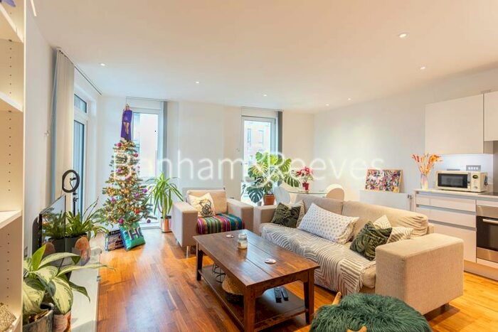 2 Bedroom Flat To Rent In John Donne Way, Greenwich, SE10